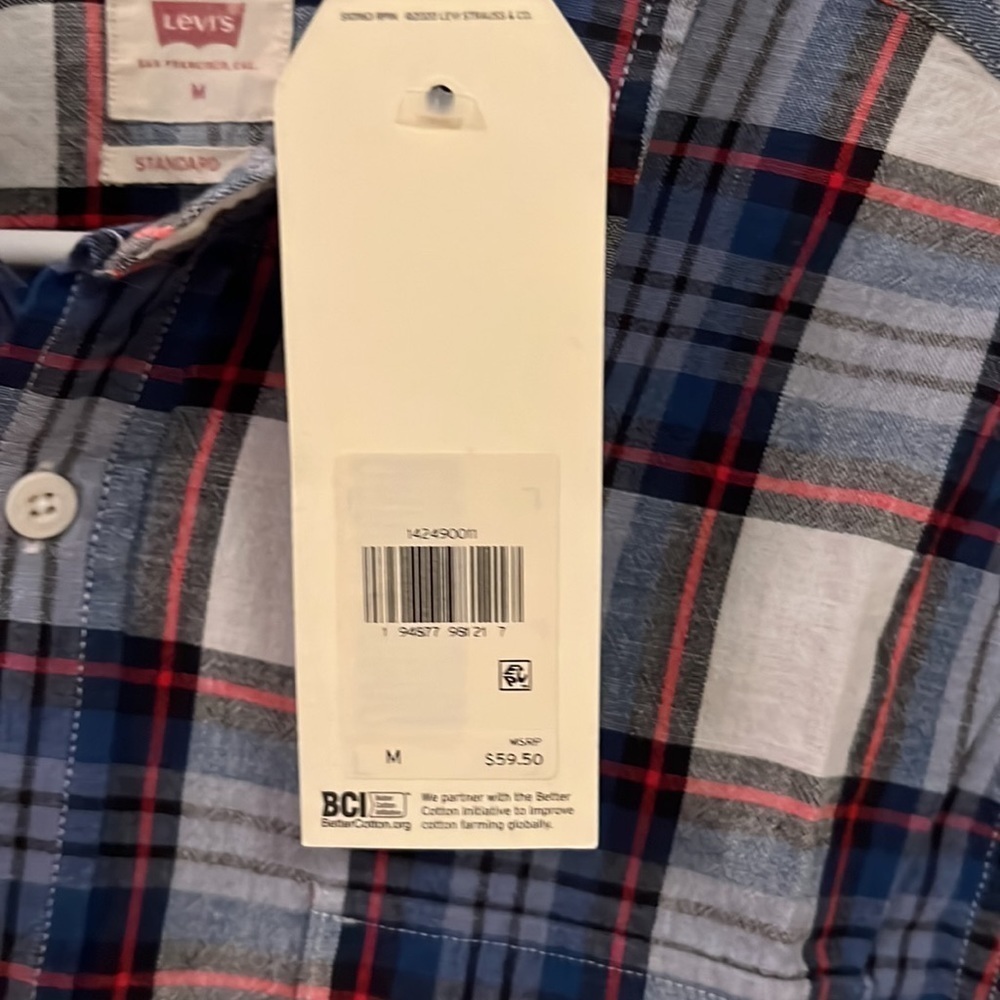 NWT Men’s Levi’s Button Down Shirt - Picture 5 of 5